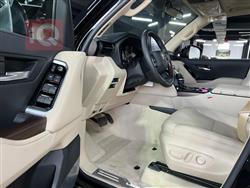 تۆیۆتا لاند کروزەر